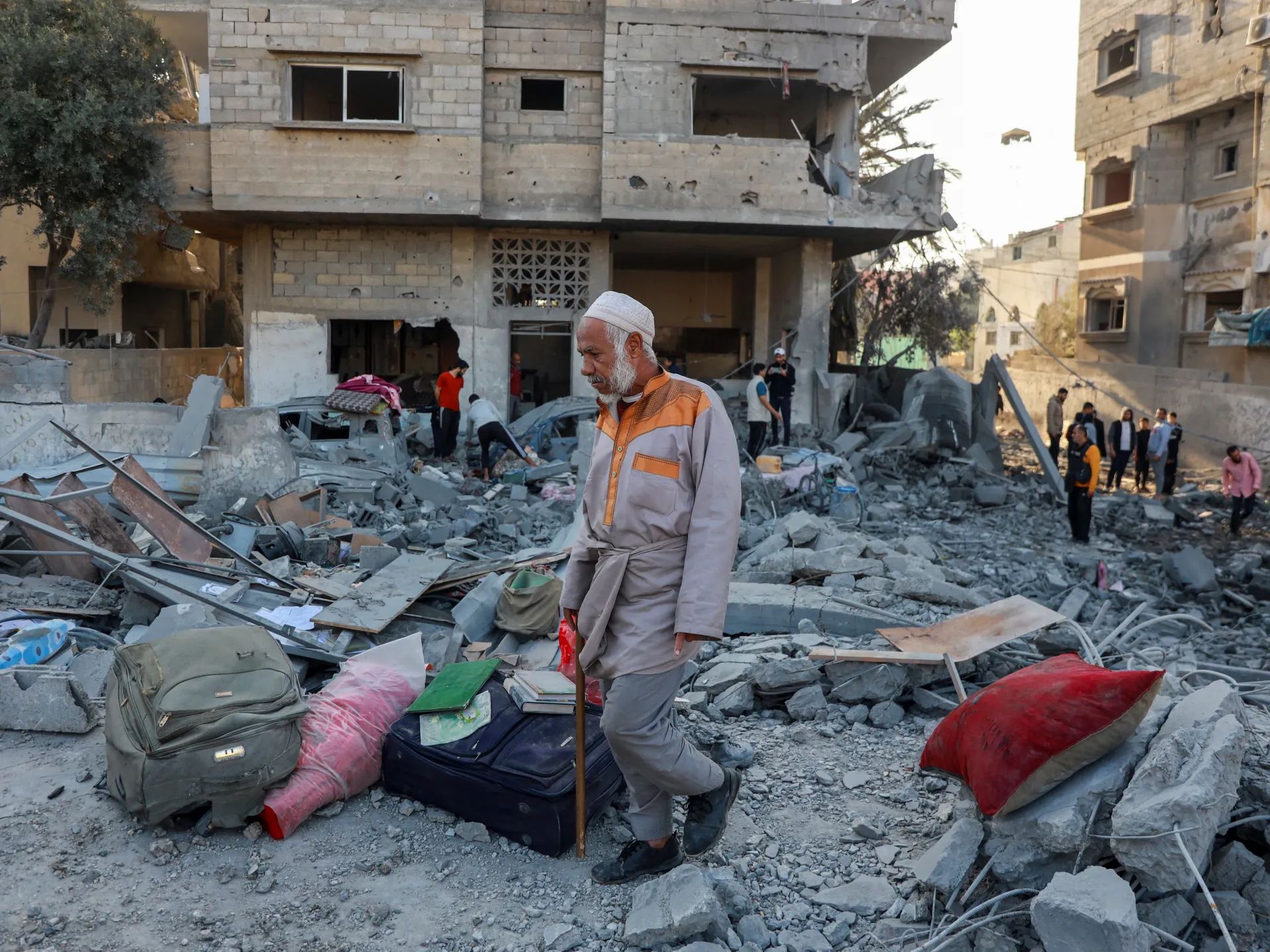 Lebanon buildings affected by new Israeli attacks